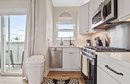 Sunset Cliffs Appartement | Sunset Cliffs Dream House - Patio, W/D, Steps to the Ocean!