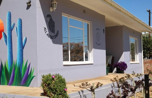 Barrydale Appartement | Sunset Cottage - Cheerful 1 Bedroom Cottage
