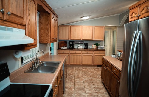 Camden Maison | Sunset Cove - Beautiful waterfront - Relax & Unwind on the KY Lake - TN River
