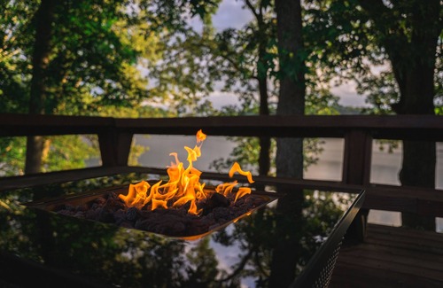 Camden Maison | Sunset Cove - Beautiful waterfront - Relax & Unwind on the KY Lake - TN River