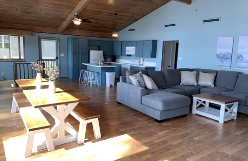 Jefferson Maison | Sunset Cove - Lake O' The Pines / Crystal Cove