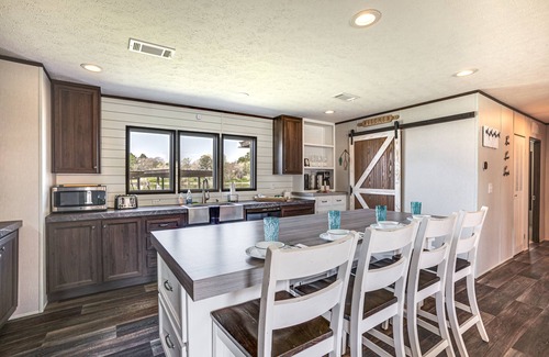 Onalaska Maison | ‘Sunset Cove’ Lakefront Rental w/ Private Dock!