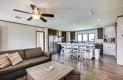 Onalaska Maison | ‘Sunset Cove’ Lakefront Rental w/ Private Dock!