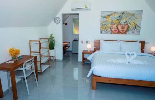 Ko Chang Lit Et Petit-Déjeuner | Sunset Emily Villas - ROOM 7B / 1 - chambre double avec vue sur la mer & PETIT DÉJEUNER