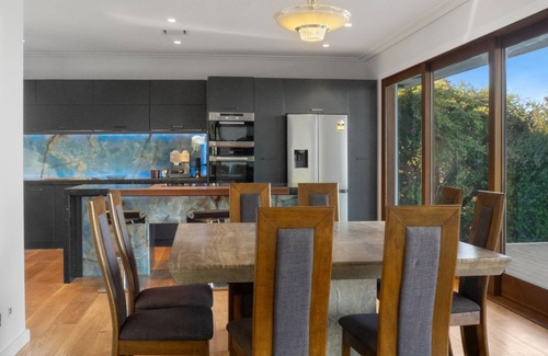Atawhai Maison | Sunset Haven in Nelson