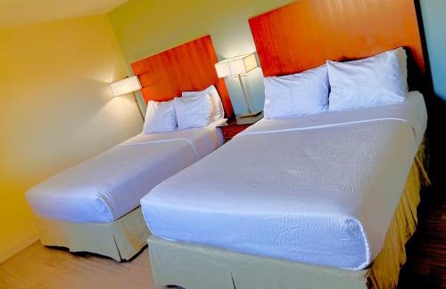 Esterhazy Hôtel | Sunset Inn