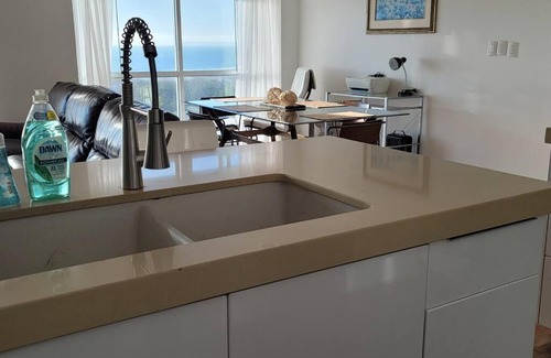 Playas de Tijuana Appartement | Sunset Ocean City Views... Easy Walk To The Beach