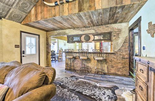 Sunset Maison | Sunset Ranch with Pool and Hot Tub on 29 Acres!