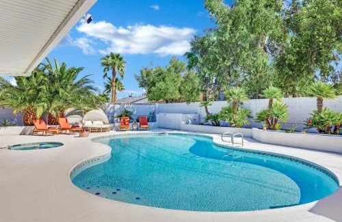 Royal Crest Rancheros Maison | Sunset Royale - The Ultimate Vegas Getaway