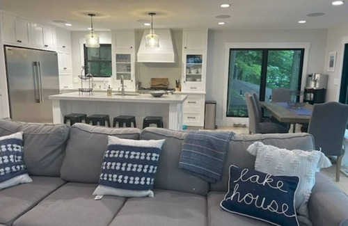 Skaneateles Maison | Sunset Sanctuary Lake House