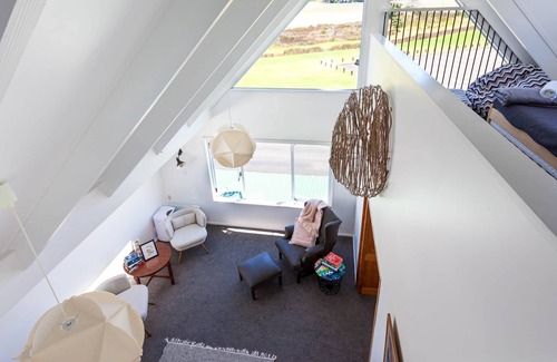 Bowentown Maison | Sunset Sands