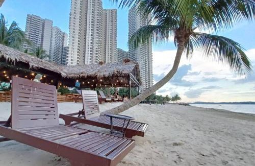 Central District Appartement | Sunset Seaside Retreat@13pax - Direct Beach Access