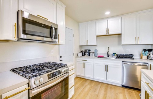Paradise Hills Appartement | Sunset Serenity