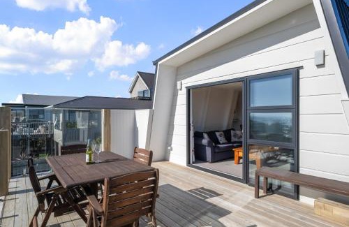 Paraparaumu Beach Maison | Sunset Shores - Paraparaumu Beach Retreat
