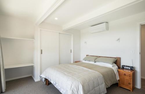 Paraparaumu Beach Maison | Sunset Shores - Paraparaumu Beach Retreat