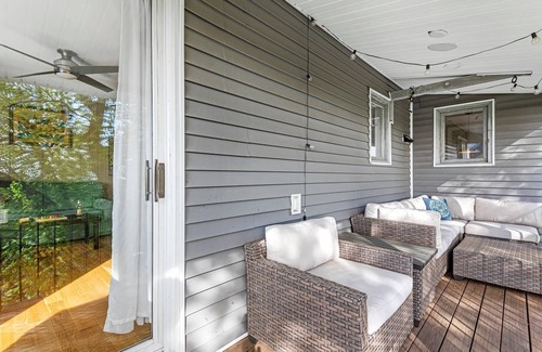 Amesbury Maison | Sunset Suite