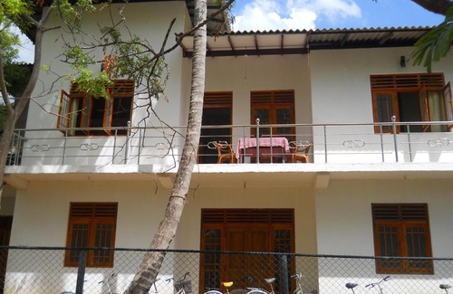 New Town Maison | Sunset Tourist Home