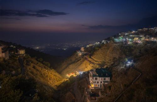 Kasauli Maison | Sunset Vibes! Near Mall Road Kasauli by Alluring North