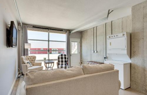 Clinton County Appartement | Sunset View Home 1 Mi to Smithville Lake!