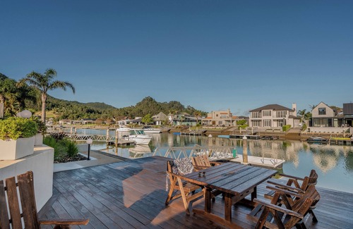 Pauanui Maison | Sunset View - Pauanui Waterfront Home