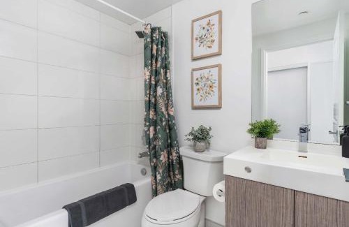 Garden District Appartement | Sunset View Studio by Eaton Centre