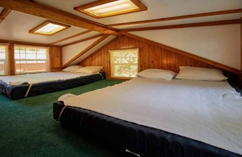 Weatherford Cabine | Sunset Views and Serenity! Full Kitchen, Outdoor Pool, Splash Pad, Free Parking