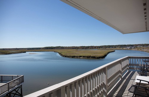 Wells Beach Maison | Sunset Views over Rachel Carson Preserve. Relax steps from Wells Beach.