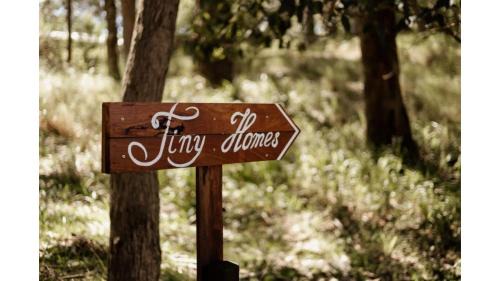 Bobs Farm Maison | Sunset Vine at Wonganella Estate 1 by Tiny Away