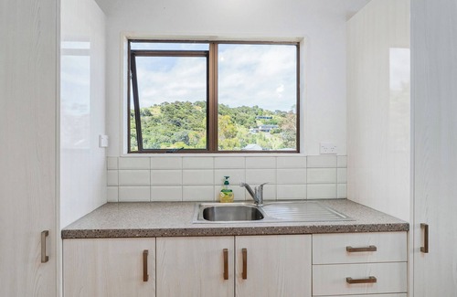 Whangapoua Maison | Sunsets and Surf - Whangapoua Holiday Home