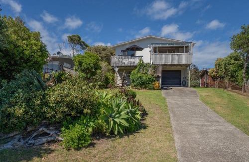 Whangapoua Maison | Sunsets and Surf - Whangapoua Holiday Home