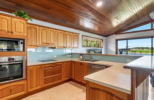 Yamba Maison | Sunsets at 101 | Pet Friendly Waterfront