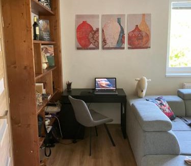 Helpa Appartement | Sunshine Apartment
