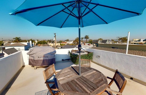Old Towne Maison | Sunshine Beach Escape