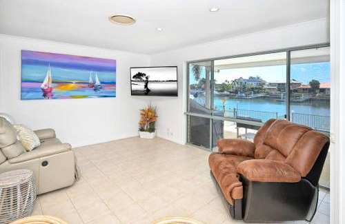Pelican Waters Maison | Sunshine Coast Dream Getaway