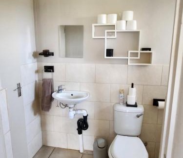 Hartbeespoort Chalet De Ski | Sunshine Cottage