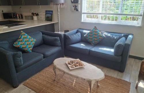 Pennington Maison | Sunshine Cottage
