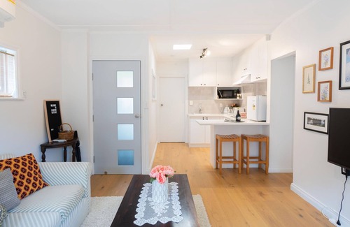 St. Heliers Maison | Sunshine Daydream w Edmund Cottage