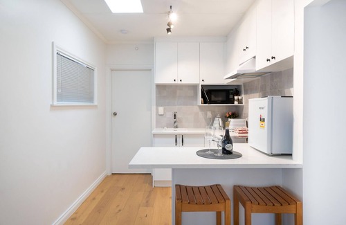 St. Heliers Maison | Sunshine Daydream w Edmund Cottage