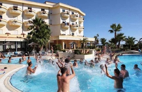 Ricadi Hôtel | Sunshine Hotel & Spa