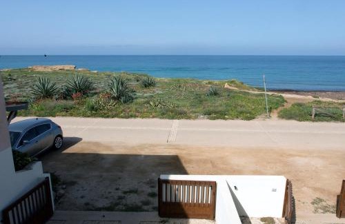 San Vero Milis Villa | Sunshine Luxury Seafront House - s'arena scoada