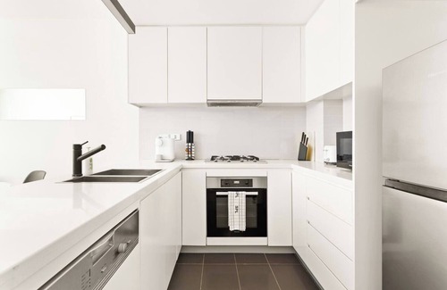 Greenwich Appartement | Sunshine Pacific A Spacious Boutique Stay