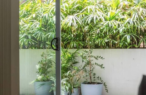 Greenwich Appartement | Sunshine Pacific A Spacious Boutique Stay