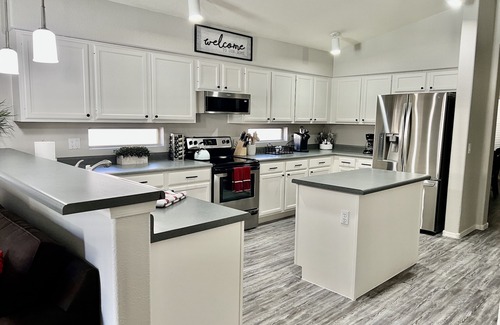 Summer Meadows Maison | Beau 3 Bd, 2 Bth! Chauffage de la piscine (facultatif). Près de Downtwn Gilbert.
