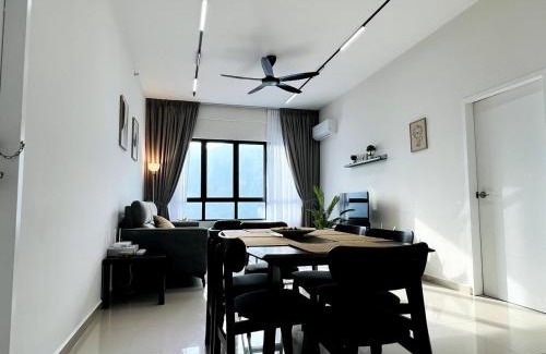 Melayu Appartement | Sunshine Residence Kekloksi View 2R 4pax