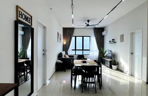 Melayu Appartement | Sunshine Residence Kekloksi View 2R 4pax