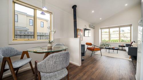 Cowes Maison | Sunshine Retreat Villa 6