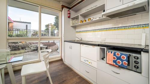 Cowes Maison | Sunshine Retreat Villa 7