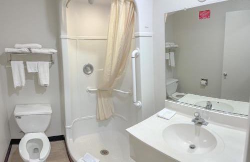 Coralville Hôtel | Super 7 Motel