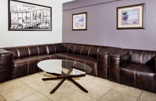 West Hills Hôtel | Super 8 by Wyndham Bremerton