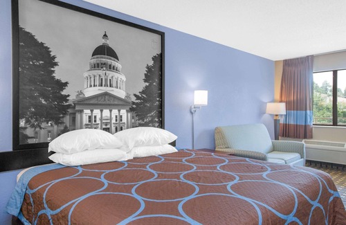 Brinkley Hôtel | Super 8 by Wyndham Brinkley
